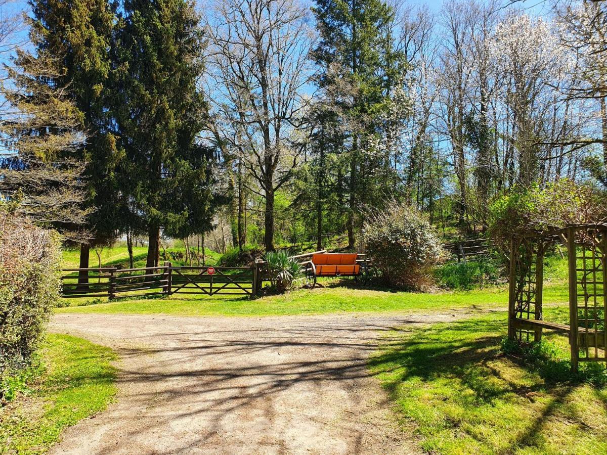 Moulin Du Pommier Glamping & Camping Saulgond Exterior foto